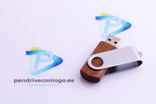 Memoria USB de madera Twister